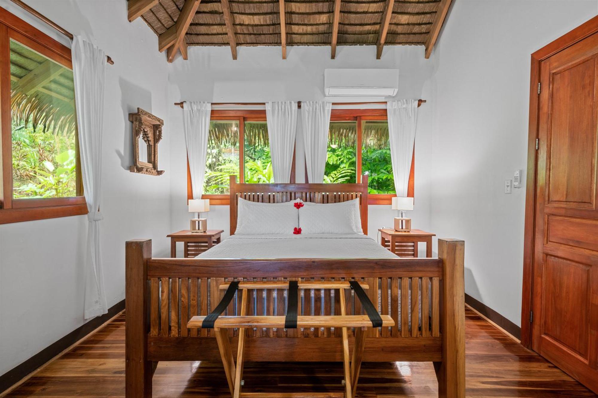Copa De Arbol Beach & Rainforest Resort Drake Bay Exterior photo